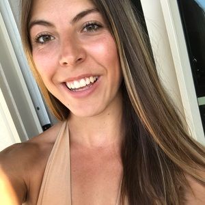 Meet your Posher, Alexandra